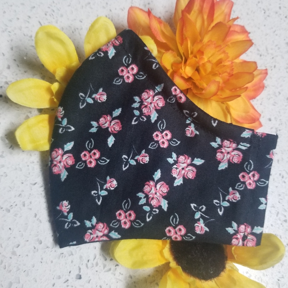 Vintage rose washable mask with pocket/nose wire